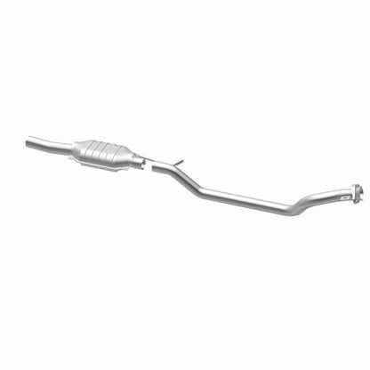 MagnaFlow Ford Standard Grade Federal / EPA Compliant Direct-Fit Catalytic Converter 93301 360 Degree Image Set