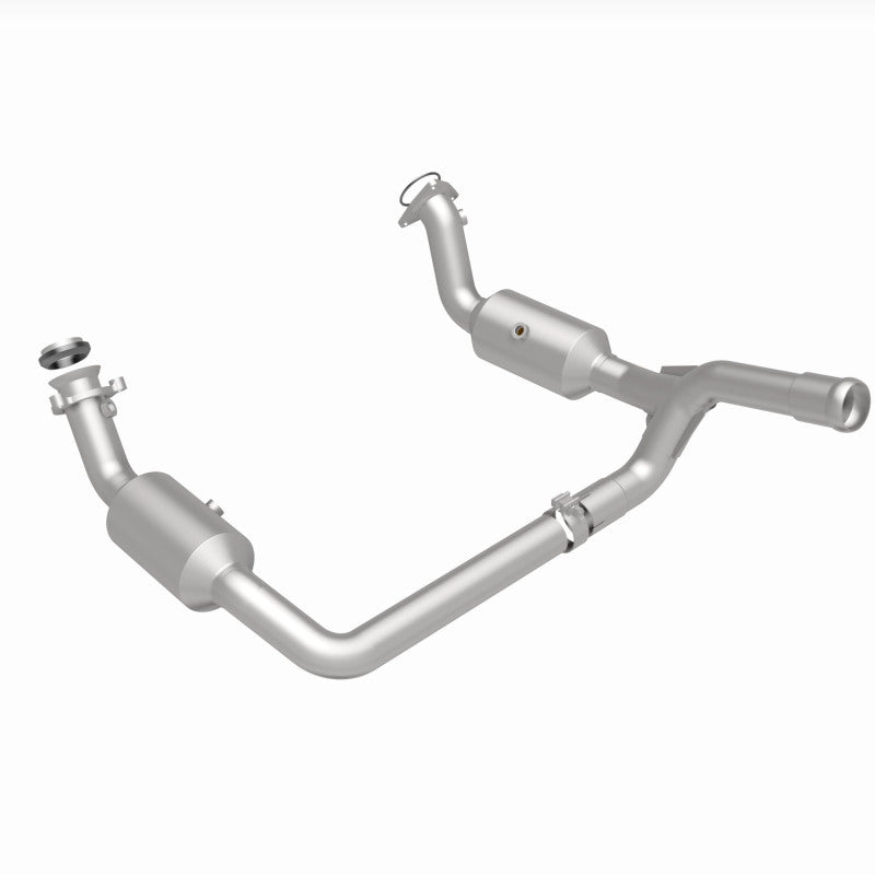 Magnaflow 19-20 GMC Sierra 1500 Single Underbody 4.3L/5.3L Direct Fit Catalytic Converter 280656 280656 360 Degree Image Set