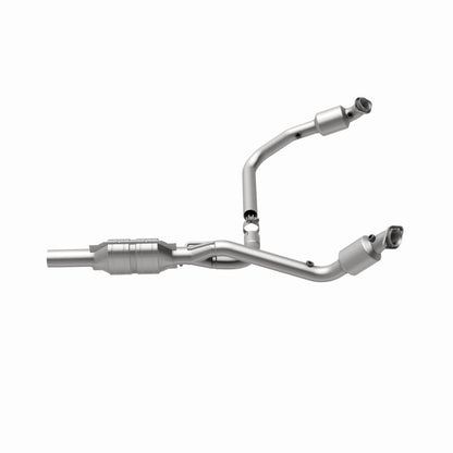 MagnaFlow Dodge California Grade CARB Compliant Direct-Fit Catalytic Converter 447233 360 Degree Image Set