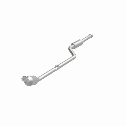 MagnaFlow Mercedes-Benz C300 OEM Grade Federal / EPA Compliant Direct-Fit Catalytic Converter 21-497 360 Degree Image Set