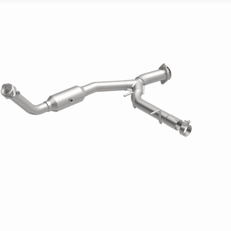 Magnaflow 05-06 Ford Expedition 5.4L Direct Fit Converter 4651411 4651411 360 Degree Image Set