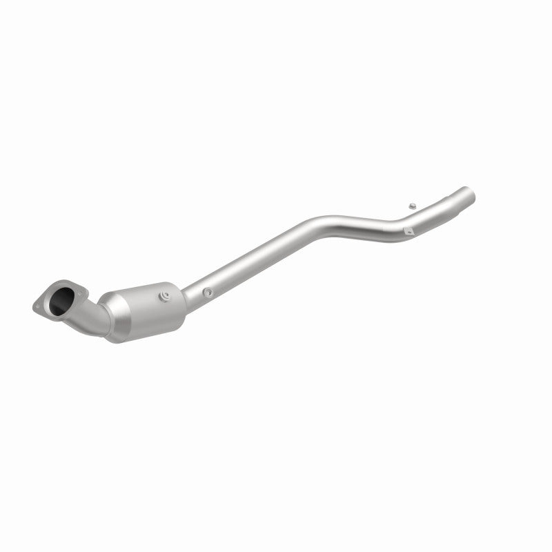 MagnaFlow HM Grade Federal / EPA Compliant Direct-Fit Catalytic Converter 26202 360 Degree Image Set