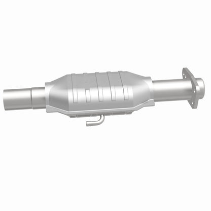 MagnaFlow Standard Grade Federal / EPA Compliant Direct-Fit Catalytic Converter 23447 360 Degree Image Set
