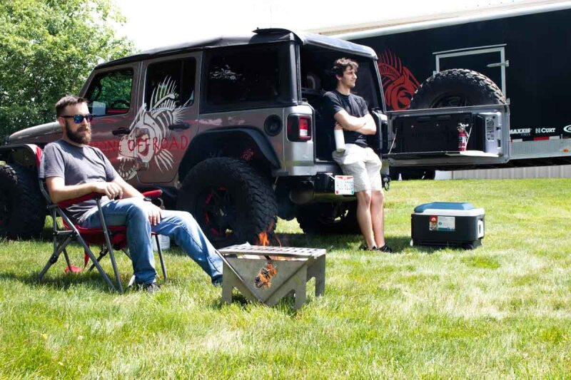 Fishbone Offroad Portable Fire Pit FB21299 FB21299 Photo - lifestyle view