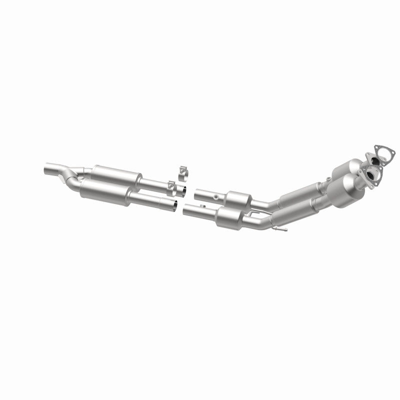 MagnaFlow Volkswagen Passat California Grade CARB Compliant Direct-Fit Catalytic Converter 5411799 360 Degree Image Set