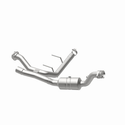 MagnaFlow Ford F-150 OEM Grade Federal / EPA Compliant Direct-Fit Catalytic Converter 52592 360 Degree Image Set