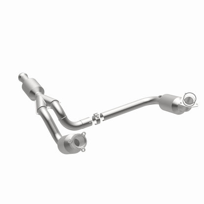 MagnaFlow California Grade CARB Compliant Direct-Fit Catalytic Converter 5582578 360 Degree Image Set