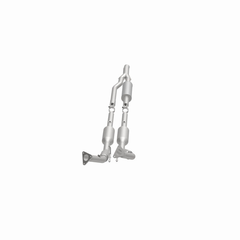 MagnaFlow HM Grade Federal / EPA Compliant Direct-Fit Catalytic Converter 24587 360 Degree Image Set