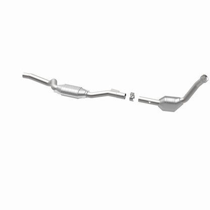 MagnaFlow Mercedes-Benz ML350 OEM Grade Federal / EPA Compliant Direct-Fit Catalytic Converter 52115 360 Degree Image Set