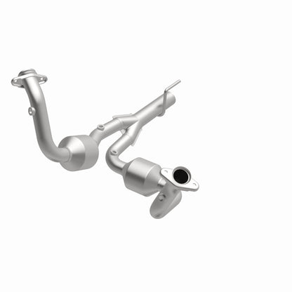 MagnaFlow Jeep Grand Cherokee HM Grade Federal / EPA Compliant Direct-Fit Catalytic Converter 23067 360 Degree Image Set