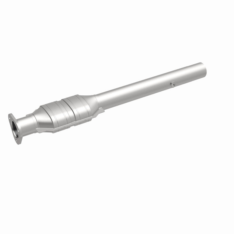 MagnaFlow Ford E-250 Econoline HM Grade Federal / EPA Compliant Direct-Fit Catalytic Converter 23204 360 Degree Image Set