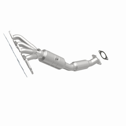 MagnaFlow Ford Focus OEM Grade Federal / EPA Compliant Manifold Catalytic Converter 49852 360 Degree Image Set