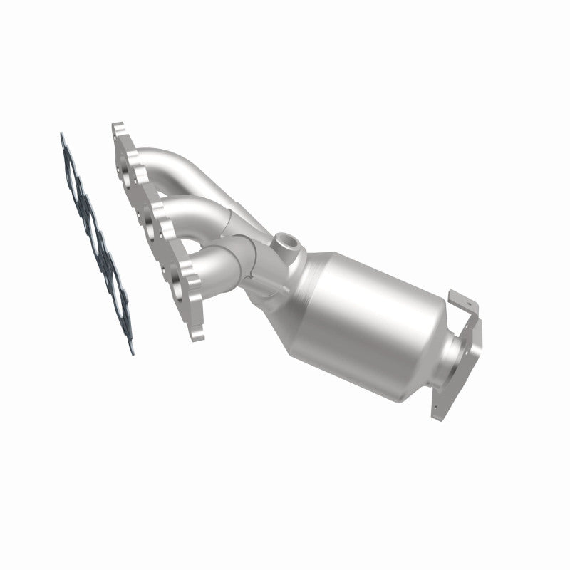 MagnaFlow Volvo XC90 OEM Grade Federal / EPA Compliant Manifold Catalytic Converter 52131 360 Degree Image Set