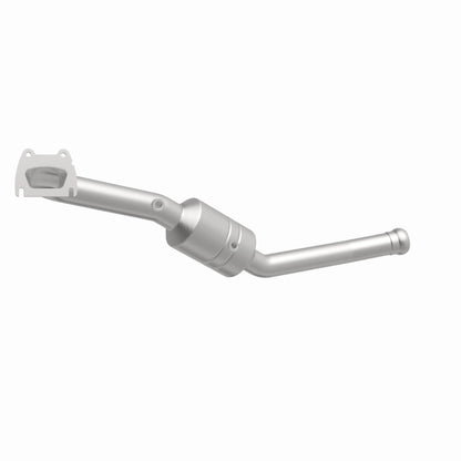 MagnaFlow OEM Grade Federal / EPA Compliant Direct-Fit Catalytic Converter 49737 360 Degree Image Set
