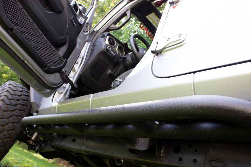 Fishbone Offroad 2018+ Jeep Wrangler JL Step Slider 4 Door FB23083 FB23083 Photo - lifestyle view