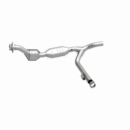 MagnaFlow Ford F-150 HM Grade Federal / EPA Compliant Direct-Fit Catalytic Converter 23082 360 Degree Image Set
