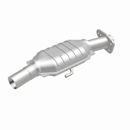 MagnaFlow California Grade CARB Compliant Direct-Fit Catalytic Converter 3322418 360 Degree Image Set