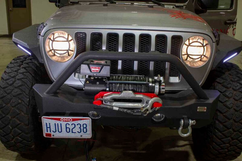 Fishbone Offroad 2018+ Jeep Wrangler JL Aluminum Headlight Guards FB21120 FB21120 Photo - lifestyle view