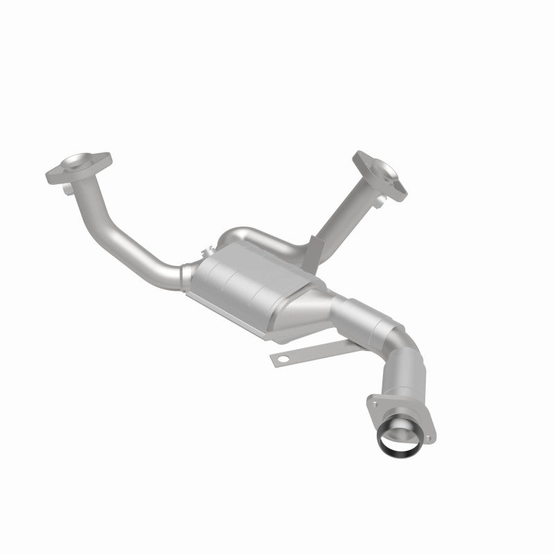 MagnaFlow Standard Grade Federal / EPA Compliant Direct-Fit Catalytic Converter 23357 360 Degree Image Set