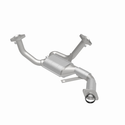 MagnaFlow Standard Grade Federal / EPA Compliant Direct-Fit Catalytic Converter 23357 360 Degree Image Set