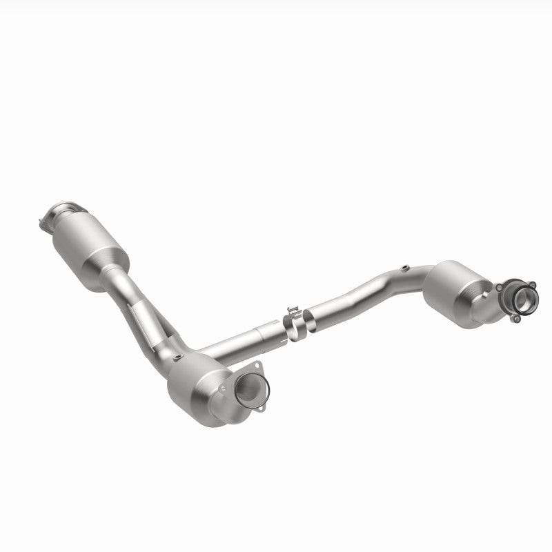 Magnaflow 2021 Chevrolet Express 2500 4.3L Underbody Direct-Fit Catalytic Converter 280429 280429 360 Degree Image Set