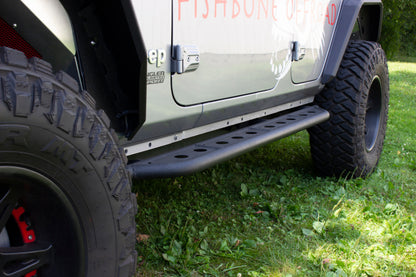 Fishbone Offroad 2018+ Jeep Wrangler JL Step Slider 4 Door FB23083 FB23083 Photo - lifestyle view