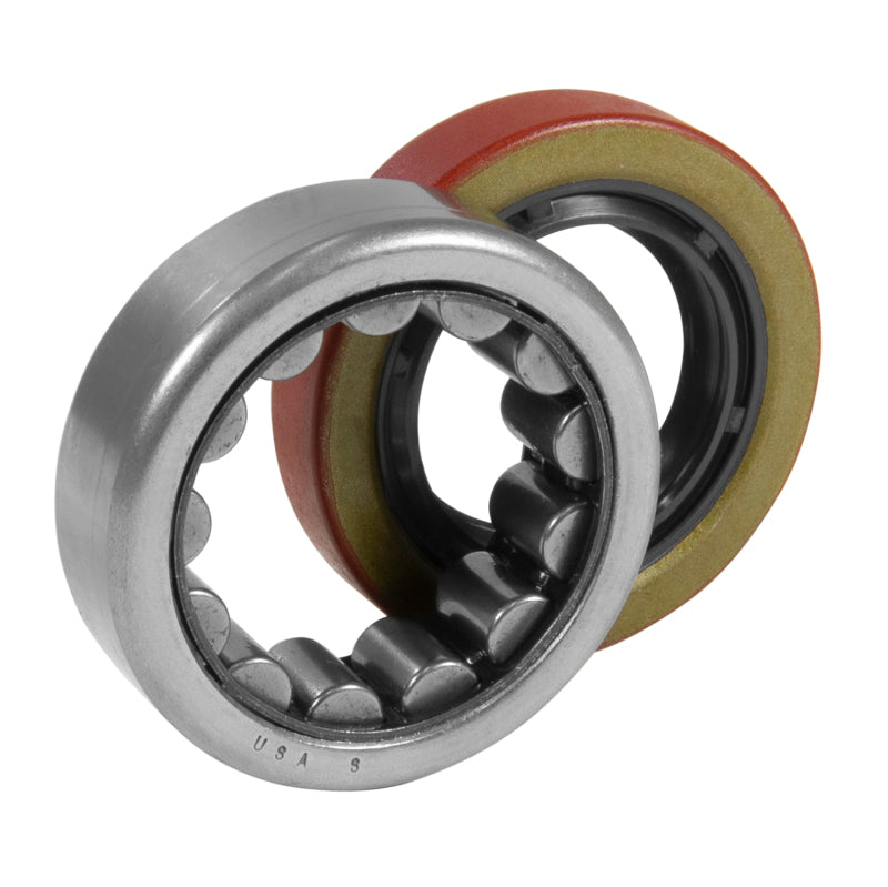 Yukon Gear & Axle Yukon Gear R1563TAV Axle Bearing and Seal Kit / Torringtonbrand / 2.250in OD / 1.400in ID AK 1563 AK 1563 Photo - Primary