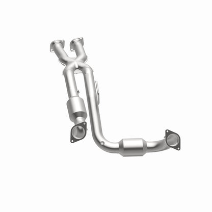 MagnaFlow Jeep Grand Cherokee OEM Grade Federal / EPA Compliant Direct-Fit Catalytic Converter 49046 360 Degree Image Set