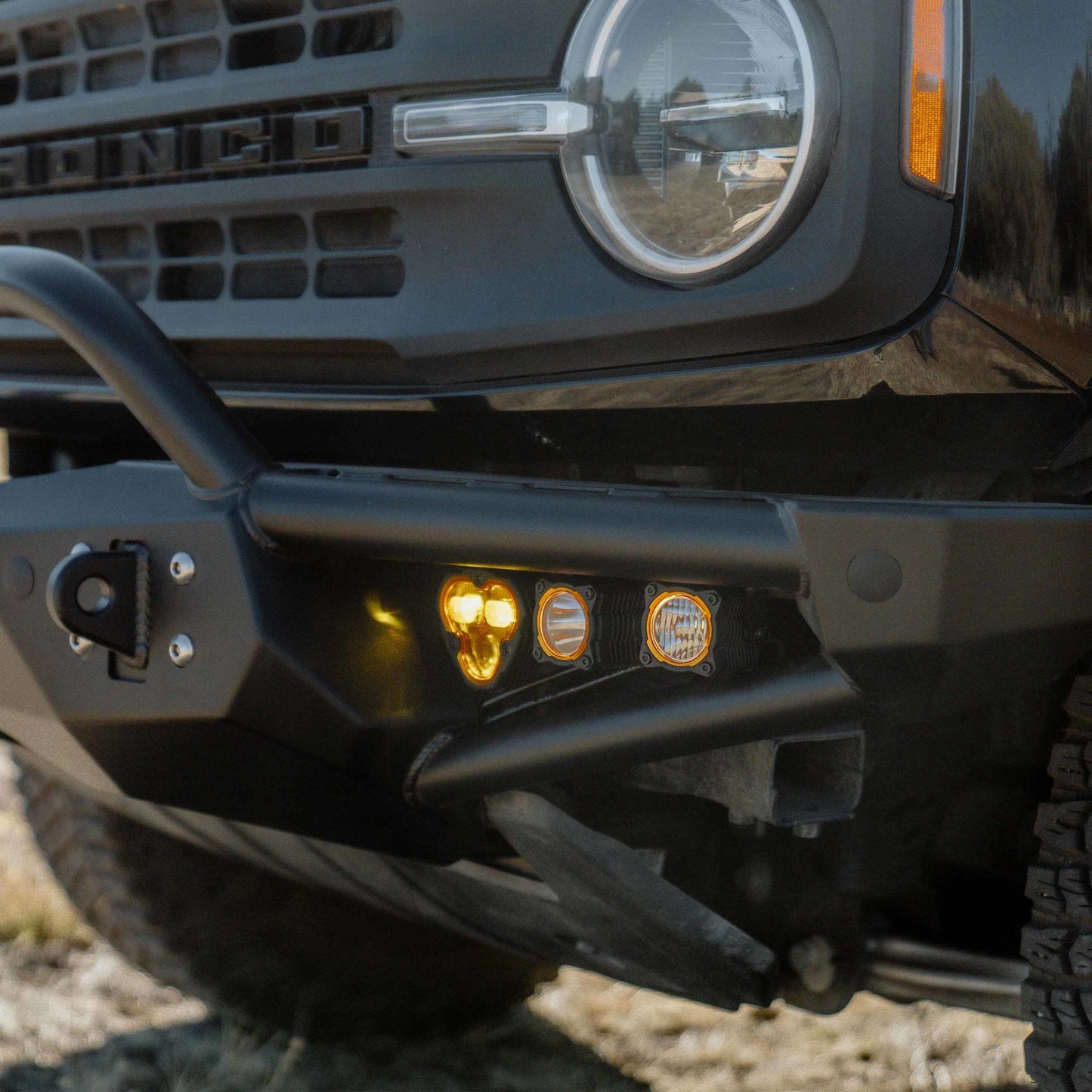 KC HiLiTES 21-24 Ford Bronco Hybrid Front Bumper SAE LED Light Kit 97169