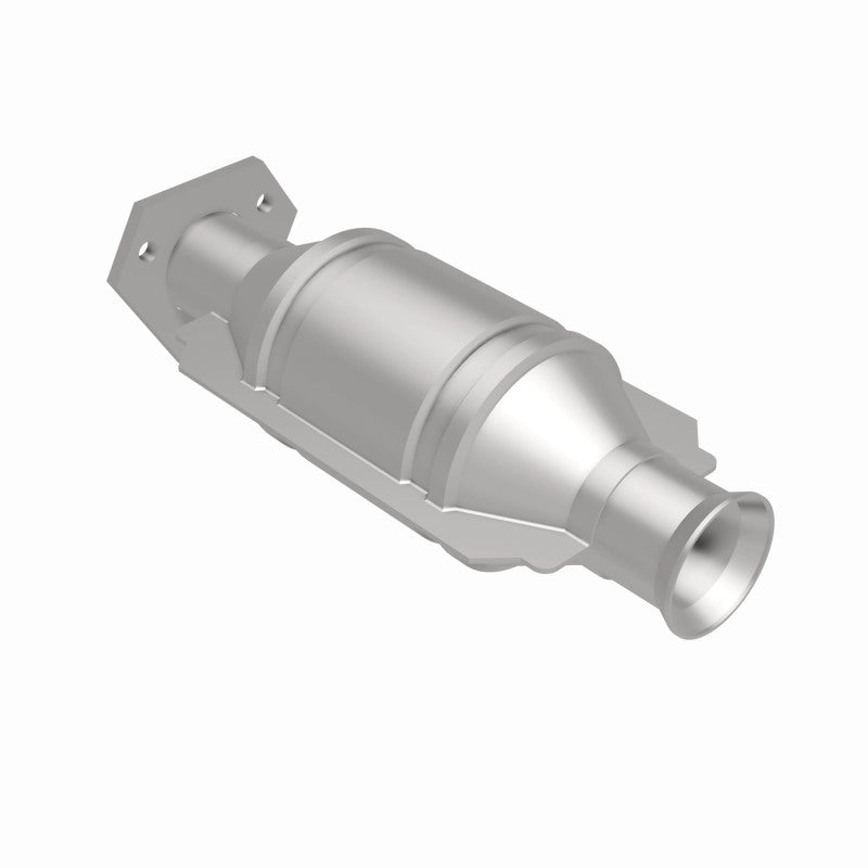 MagnaFlow Volkswagen Vanagon Standard Grade Federal / EPA Compliant Direct-Fit Catalytic Converter 22916 360 Degree Image Set