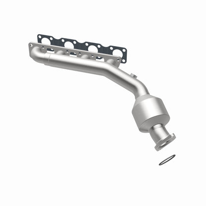 MagnaFlow Infiniti OEM Grade Federal / EPA Compliant Manifold Catalytic Converter 52424 360 Degree Image Set