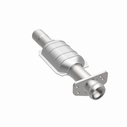 MagnaFlow Standard Grade Federal / EPA Compliant Direct-Fit Catalytic Converter 93485 360 Degree Image Set