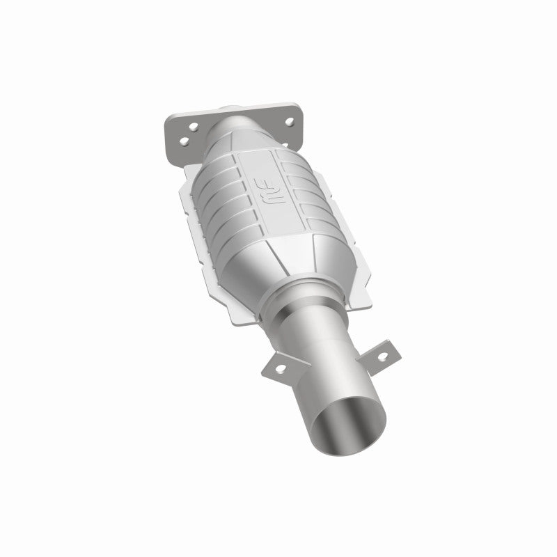 MagnaFlow Standard Grade Federal / EPA Compliant Direct-Fit Catalytic Converter 93486 360 Degree Image Set