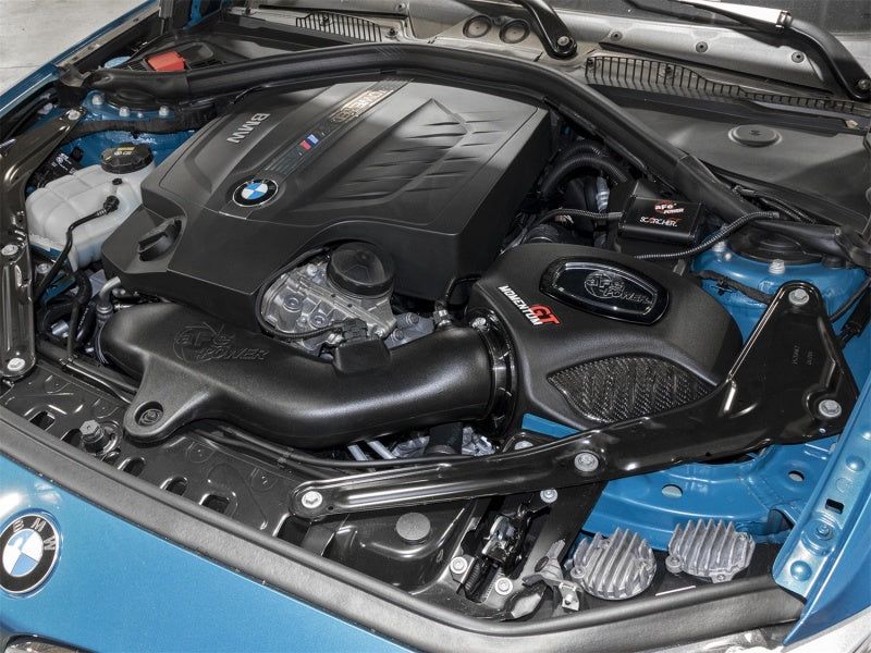 aFe Momentum GT Pro DRY S Cold Air Intake System w/Carbon Fiber Trim BMW 51-76311 Photo - Mounted