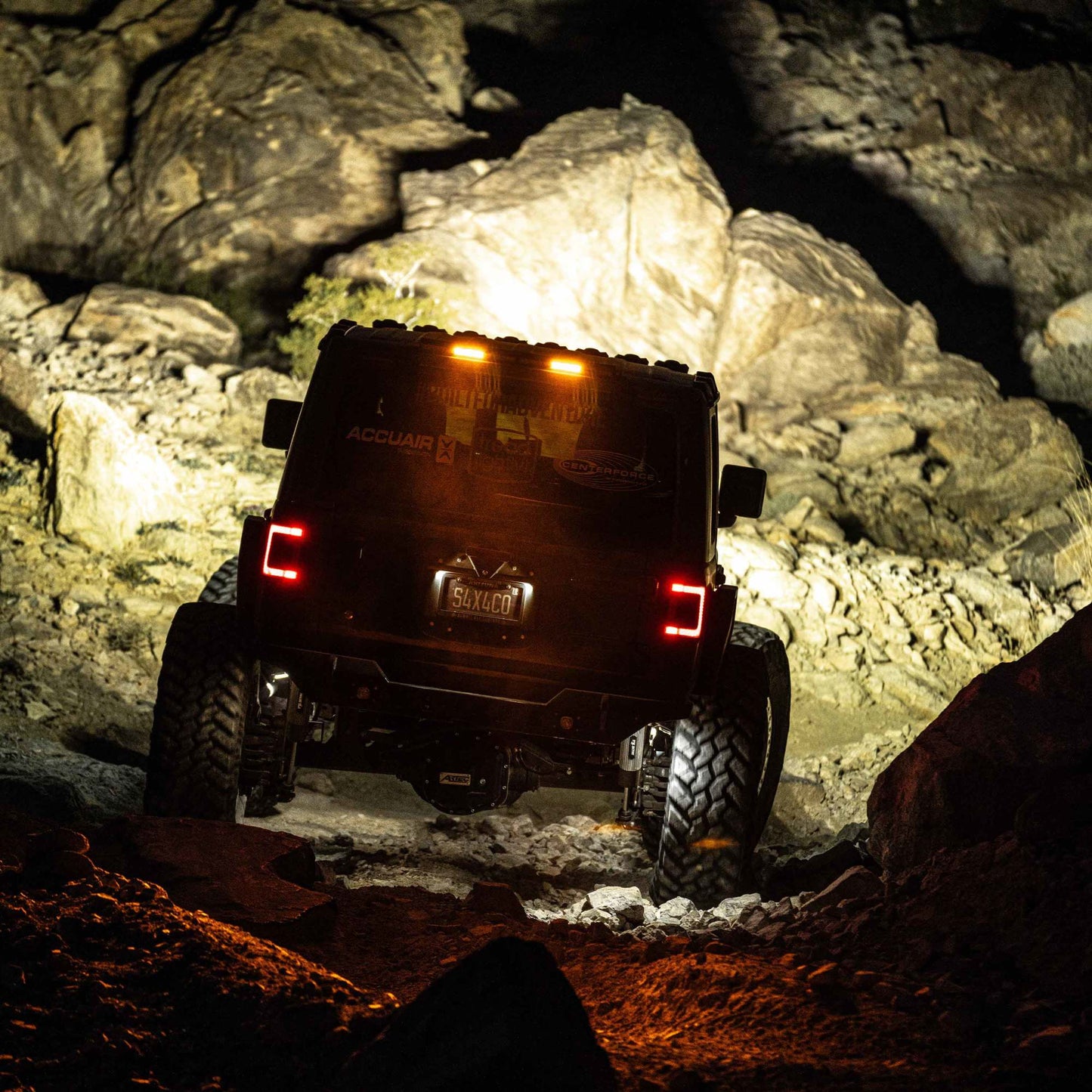 KC HiLiTES 18-24 Jeep Wrangler JL 28in Rear-Facing Multi-Function Chase LED Light Bar Kit 98013