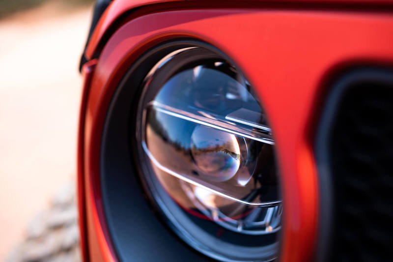 DV8 Offroad 2018+ Jeep Wrangler JL/Gladiator LED Projector Headlights HLCJL-01 HLCJL-01 Photo - Mounted
