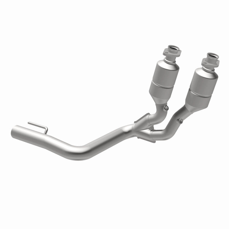 MagnaFlow Jeep Grand Cherokee OEM Grade Federal / EPA Compliant Direct-Fit Catalytic Converter 49744 360 Degree Image Set