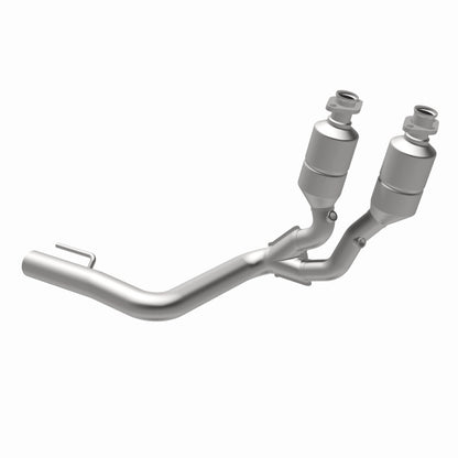MagnaFlow Jeep Grand Cherokee OEM Grade Federal / EPA Compliant Direct-Fit Catalytic Converter 49744 360 Degree Image Set