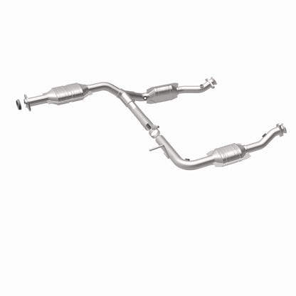 MagnaFlow HM Grade Federal / EPA Compliant Direct-Fit Catalytic Converter 93372 360 Degree Image Set