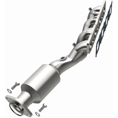 Magnaflow 05-06 Nissan Titan 5.6L Direct Fit Converter 5582380 5582380 Photo - out of package