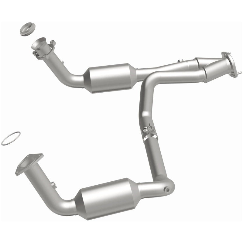 Magnaflow 04-06 Chevrolet Silverado 1500 5.3L Direct Fit Catalytic Converter 4651097 4651097 Photo - out of package