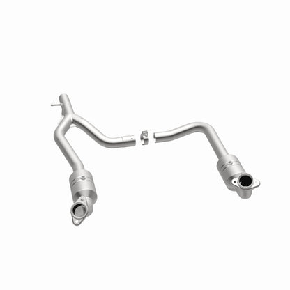 MagnaFlow Ford OEM Grade Federal / EPA Compliant Direct-Fit Catalytic Converter 52153 360 Degree Image Set