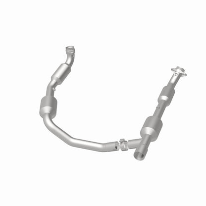 MagnaFlow Ford California Grade CARB Compliant Direct-Fit Catalytic Converter 5582439 360 Degree Image Set