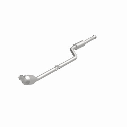 MagnaFlow Mercedes-Benz C300 OEM Grade Federal / EPA Compliant Direct-Fit Catalytic Converter 21-497 360 Degree Image Set