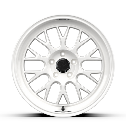 fifteen52 Holeshot RSR 18x9.5 5x114.3 38mm ET 73.1mm Center Bore Rally White RSHRW-89554+38 RSHRW-89554+38 User 1