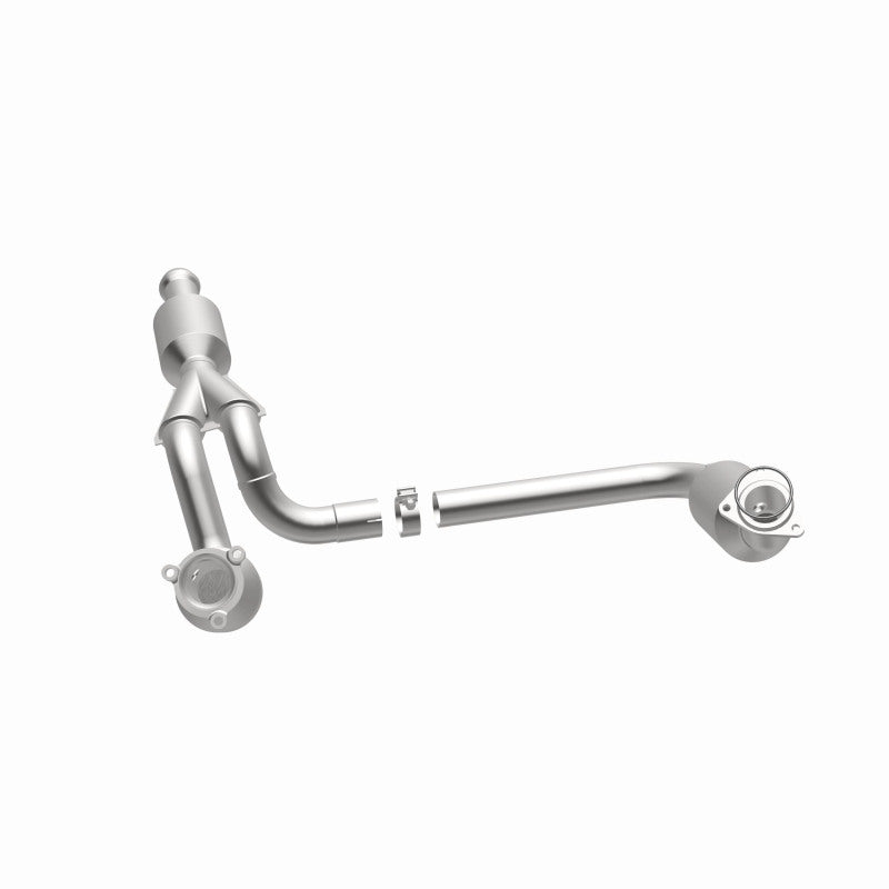 MagnaFlow California Grade CARB Compliant Direct-Fit Catalytic Converter 5582578 360 Degree Image Set