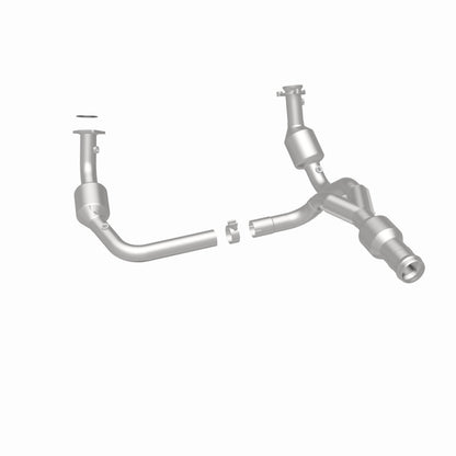MagnaFlow California Grade CARB Compliant Direct-Fit Catalytic Converter 5582616 360 Degree Image Set