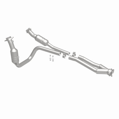 MagnaFlow Ford California Grade CARB Compliant Direct-Fit Catalytic Converter 5551436 360 Degree Image Set