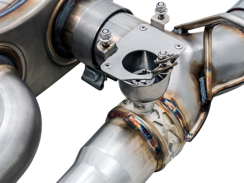 AWE Tuning BMW F8X M3/M4 SwitchPath Catback Exhaust - Chrome Silver Tips 3025-42070 3025-42070 Photo - Close Up