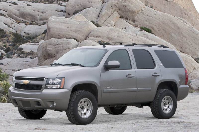 Fabtech 4? Budget UCA System w/ Rear Performance Shocks K1060 Photo - lifestyle view